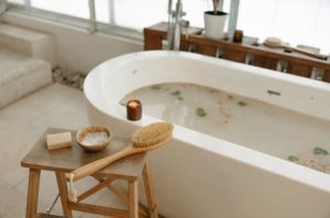 温泉のような癒しのお風呂を目指すなら！　建築家と建てる家　R＋house薩摩川内